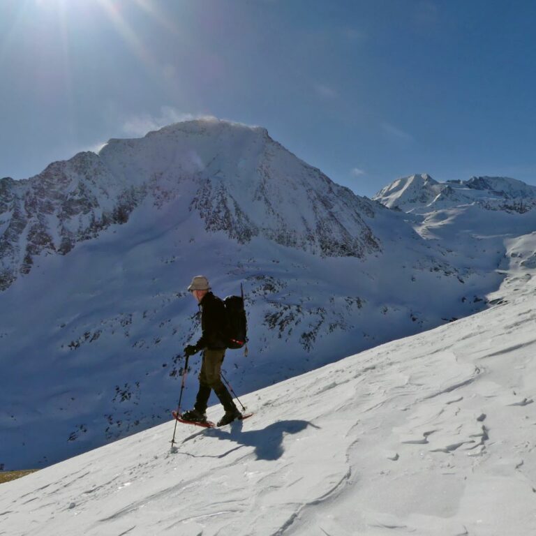 Descente d’un bon pas vers le refuge du Fond d’Aussois Sortie raquette CAF LYON OUEST