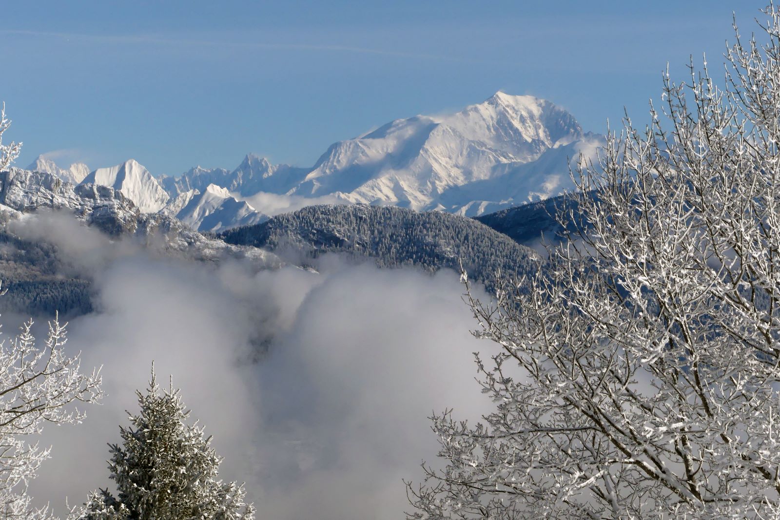 Raquetttes en Bauges-Club Alpin Ouest Lyonnais- Mont Blanc