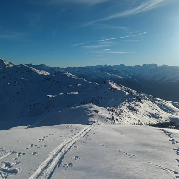 Club Alpin Ouest lyonnais-ski de Randonnée-1er weekend -Col de la vallée étroite-nov 2024