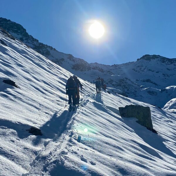 Club Alpin Ouest lyonnais-ski de Randonnée-1er weekend -vers Cime caron-nov 2024