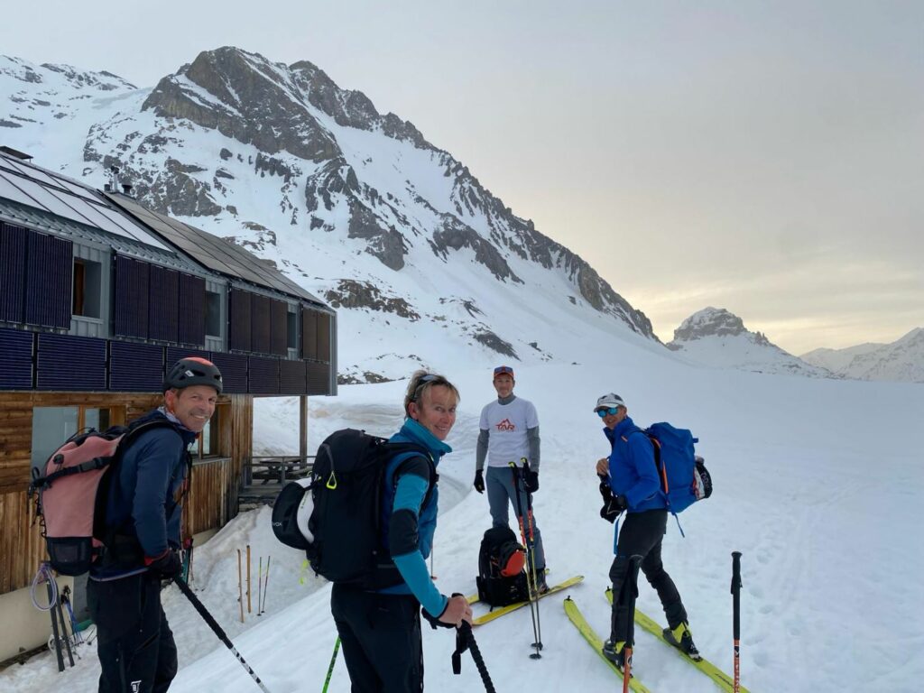 CAF Ouest Lyonnais - Ski de randonnée en Vanoise- départ du refuge