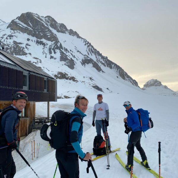 CAF Ouest Lyonnais - Ski de randonnée en Vanoise- départ du refuge