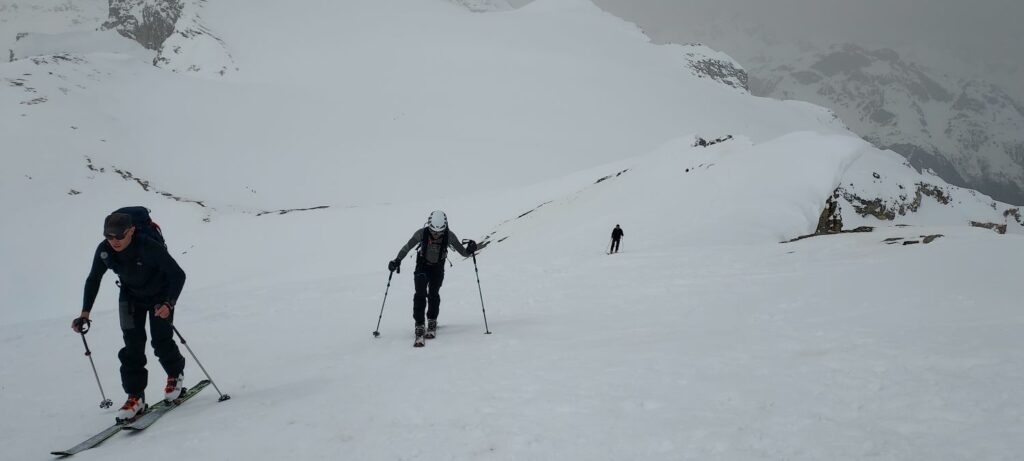 CAF Ouest Lyonnais-ski de randonnée e,n Vanoise