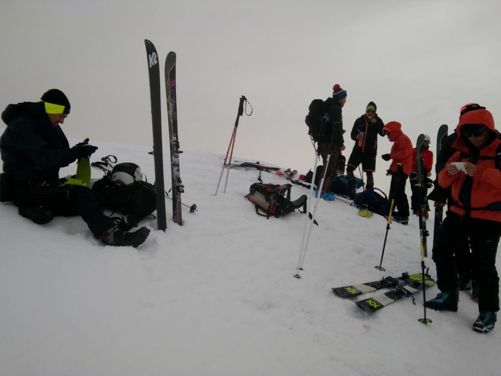 CAF Ouest Lyonnais- Ski de Randonnée en Vanoise- Le sommet de la Réchasse dans la brume