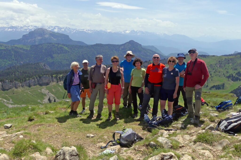 Randonnée pédestre-Vercors- Au sommet de la Grande Sure avec Chamechaude en arrière plan-Club Alpin Ouest Lyonnais Randonnee-pedestre-Vercors-Au-sommet-de-la-Grande-Sure-avec-Chamechaude-en-arriere-plan-Club-Alpin-Ouest-Lyonnais