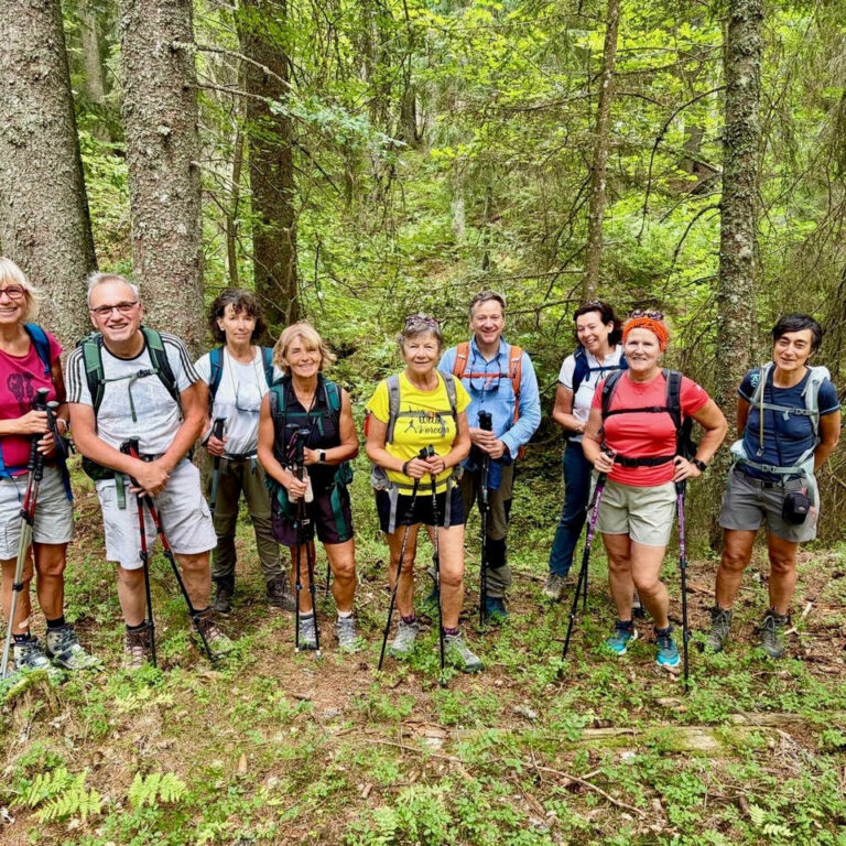 Randonnée pédestre et Yoga- Club Alpin Ouest lyonnais-groupe-29 08 26