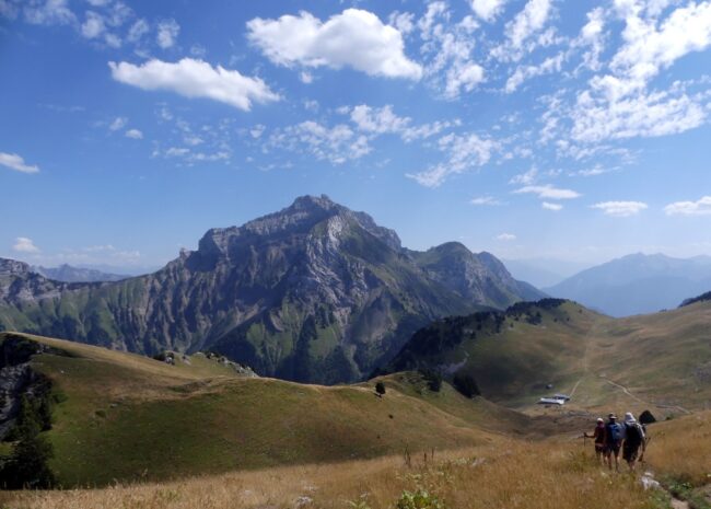 Rando-Talamarche 8-Août 2023-descente vers alpages de l Aulp Riant-la Tournette-Club Alpin Ouest Lyonnais