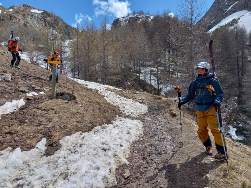 Club Alpin Ouest Lyonnais- Ski de Randonnée dans les écrins. jour 2-descente