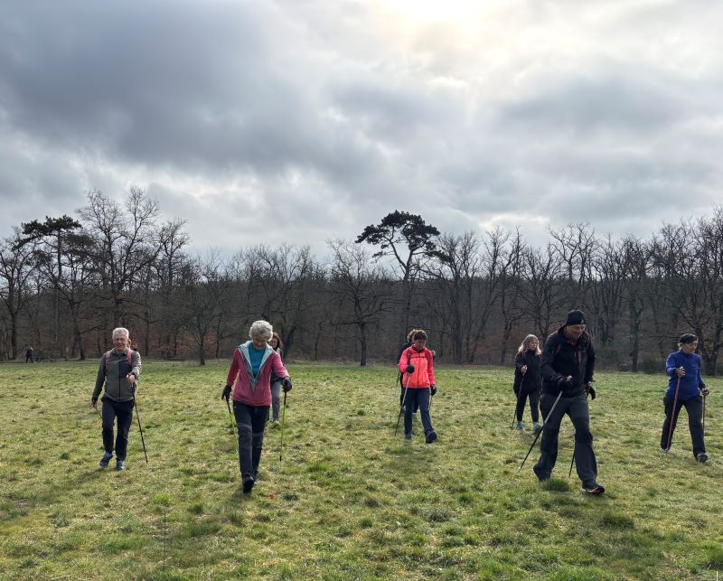 initiation marche nordique au parc de Lacroix Laval-club alpin ouest lyonnais-février 2026