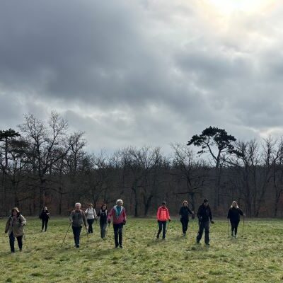 initiation marche nordique au parc de Lacroix Laval